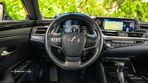 Lexus ES 300h Special Edition - 24