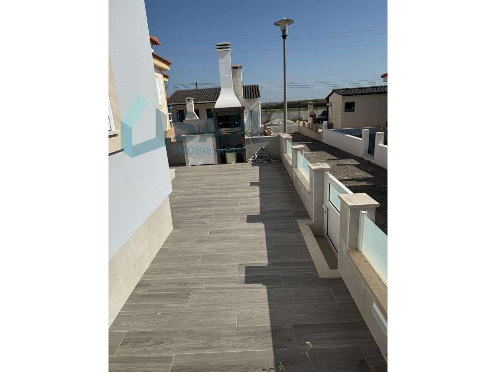 Moradia Térrea com Terraço e Piscina - BalealCoop - Grande imagem: 4/37