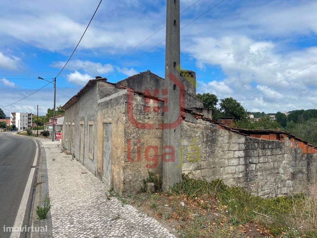 Casa em Ruinas com Terreno - Ourém! - Grande imagem: 4/6