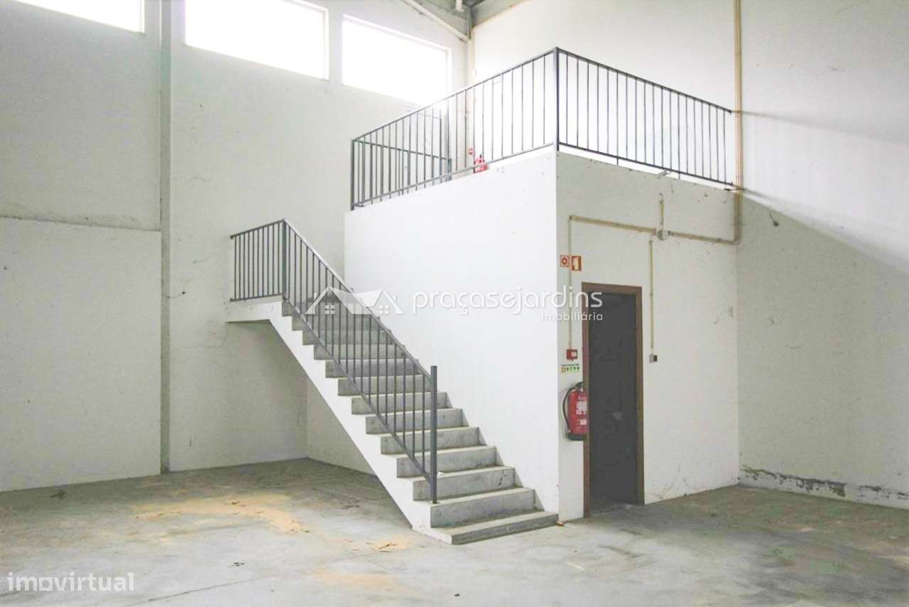 Armazém com 425m2 - Grande imagem: 5/14