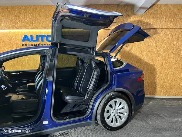 Tesla Model X 100D - 35