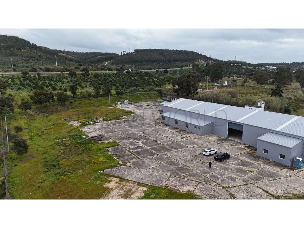 Armazém Industrial - Recuperado , Rio de Moinhos, Abrantes, 1.867 m² - Grande imagem: 5/40