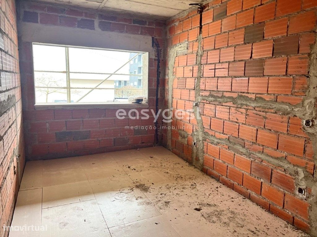 Apartamento T4 com elevador e garagem...