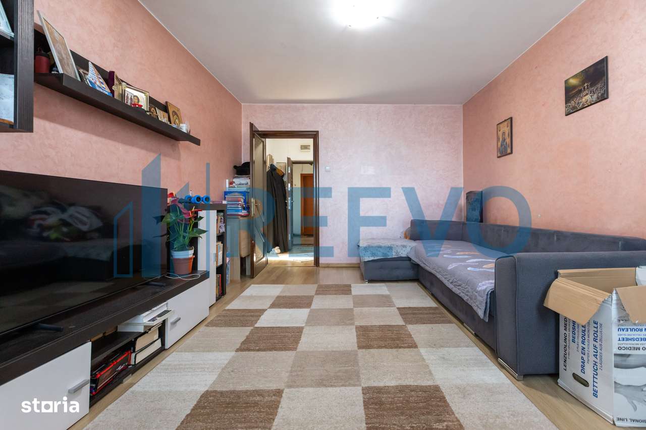 Apartament de vanzare cu doua camere, decomandat - str Cornisa Bistrit-2