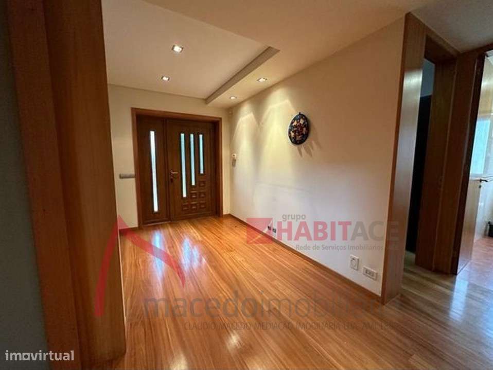 Moradia Individual T3 com piscina em Lomar-11