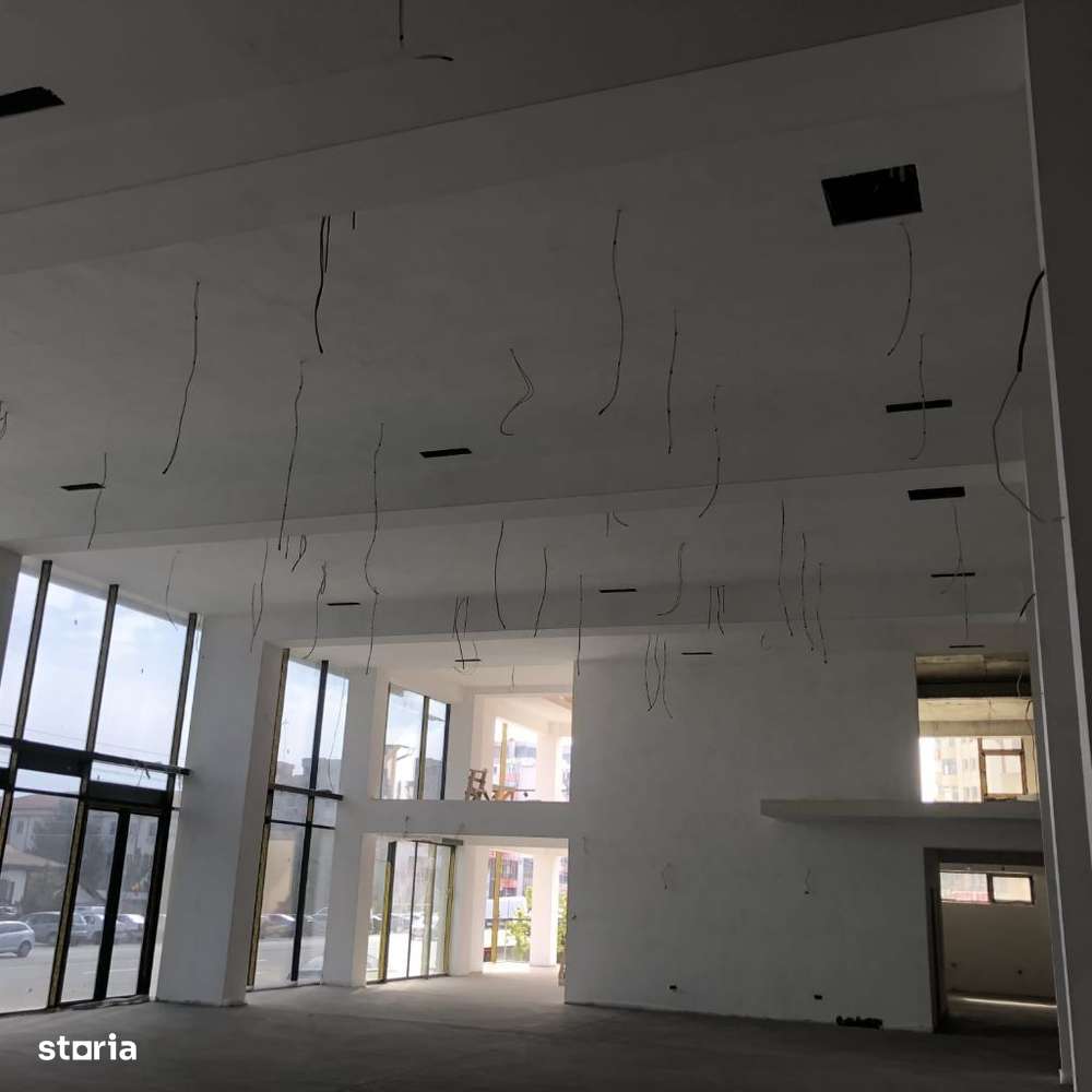 Spatiu comercial de închiriat Pitesti centru, 800 mp, 500 mp, 200 mp - Imagine principală: 5/7