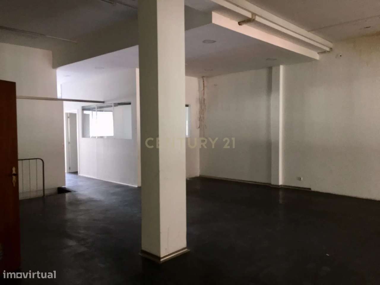 Espaço comércial à venda em Vila Nova de Gaia - Grande imagem: 2/8