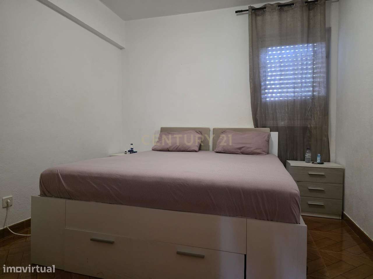 Apartamento T3 em Monte Abraão com bons acessos e proximidade a Lisboa-14