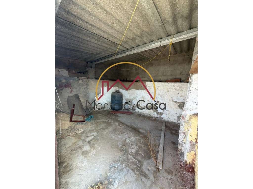 Moradia Térrea com Quintal e Garagem em Campinho-22
