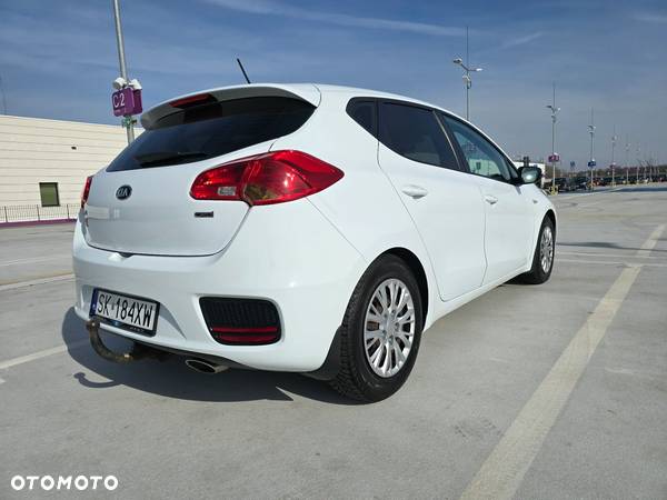 Kia Ceed Cee'd 1.4 CRDi M - 8