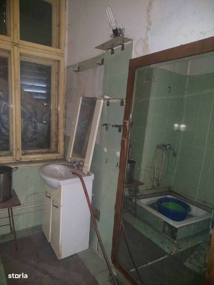Ap. 2 cam. semidec. la casa central - Lupeni-5