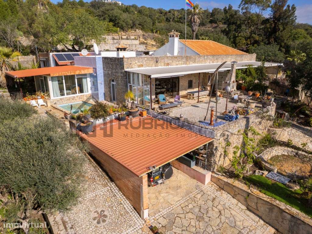 Propriedade Única em Zona Privilegiada com Vista Mar e Piscina - Loulé-39