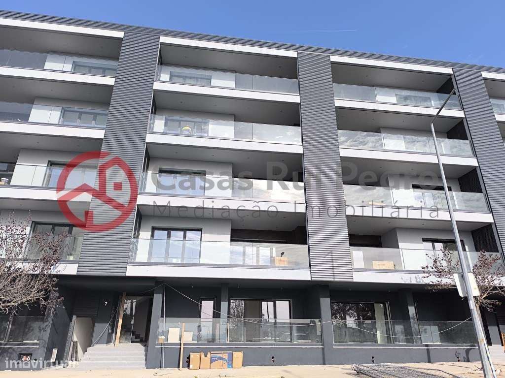 Apartamento T3 com Varanda e Garagem Box, no Sobralinho, Vila Franc... - Grande imagem: 4/42