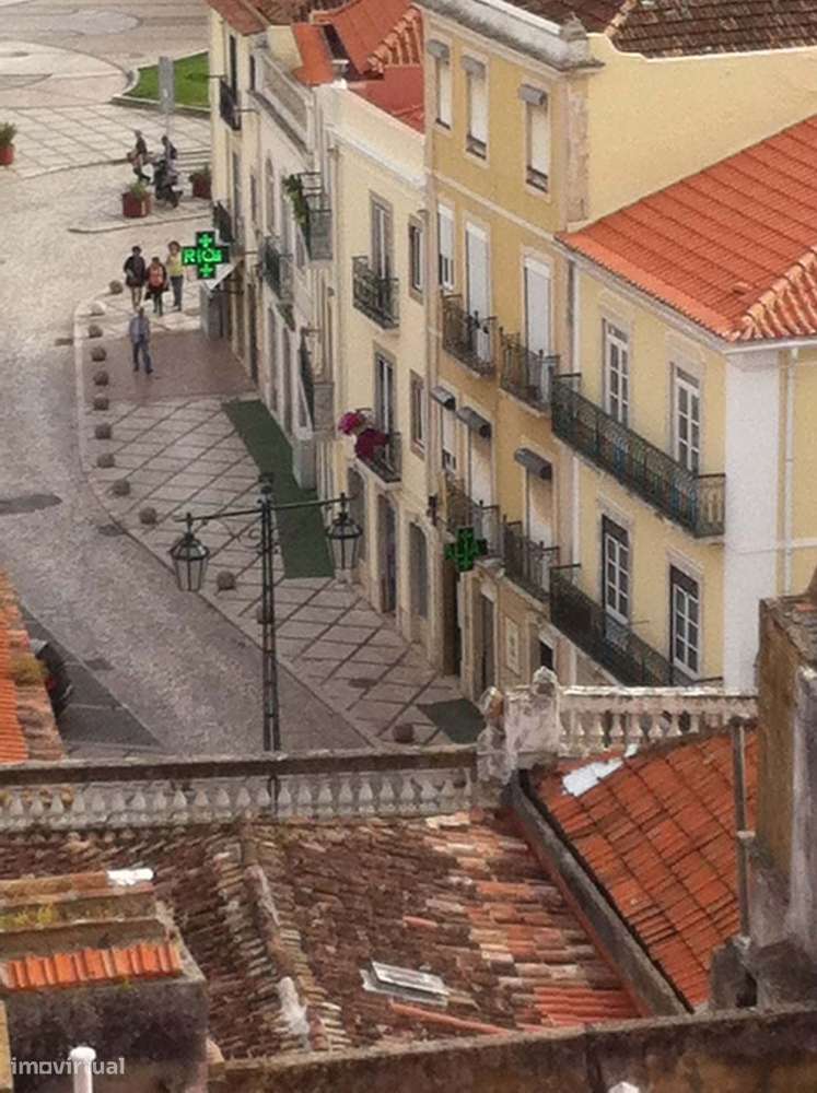 Prédio Misto | Praça do Bocage | Remodelado - Grande imagem: 2/28