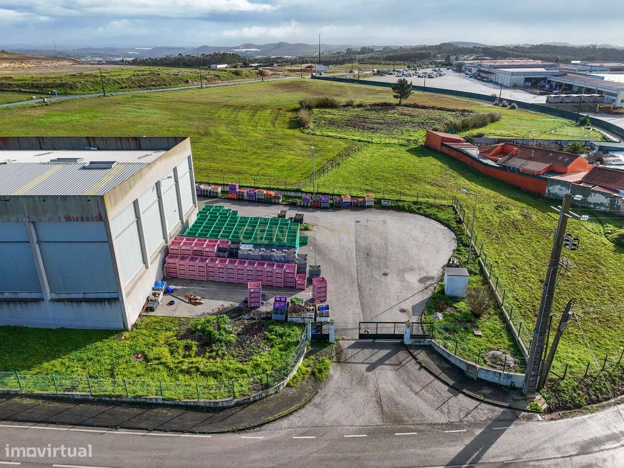 Armazém Industrial junto à Campo Oeste em A-dos-Cunhados-6