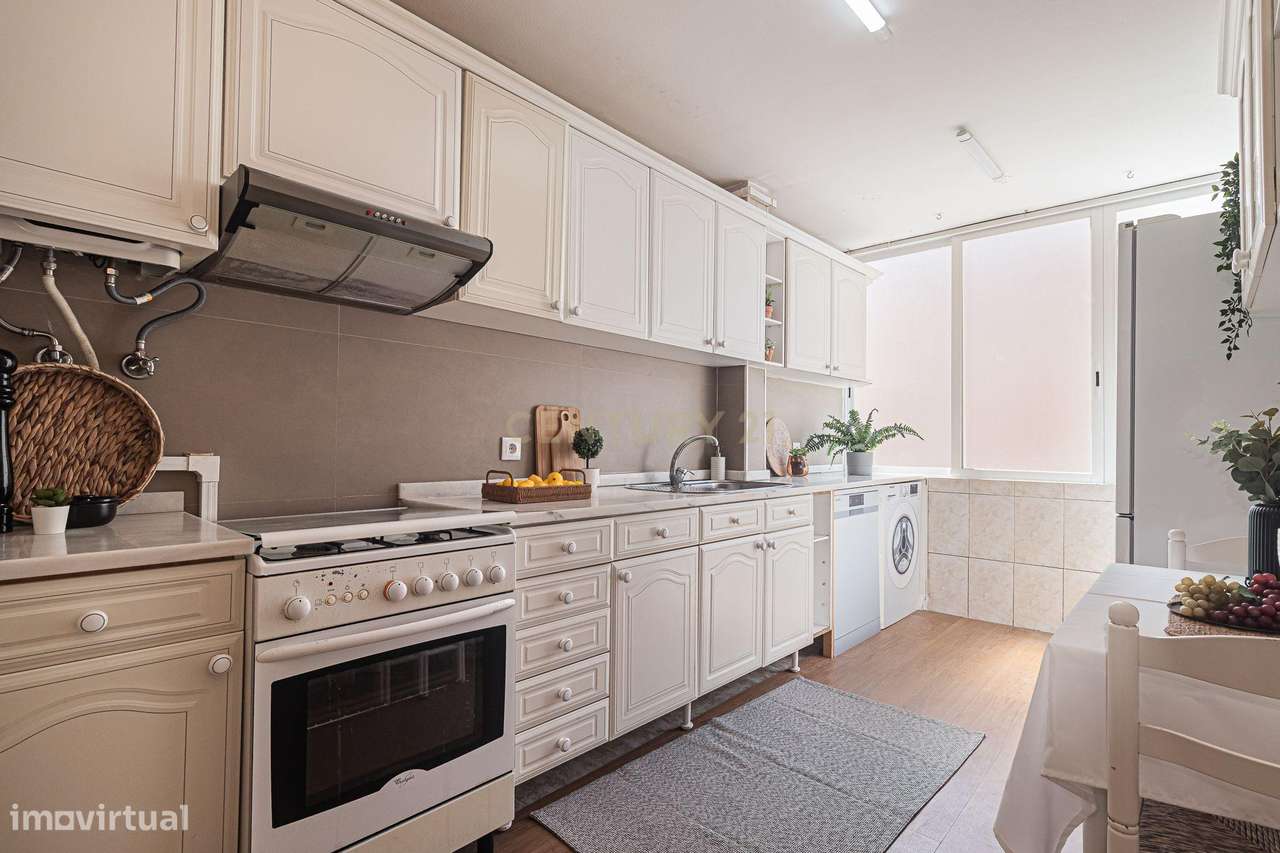 Apartamento T2 em Cacém, Sintra - Oportunidade Única-14