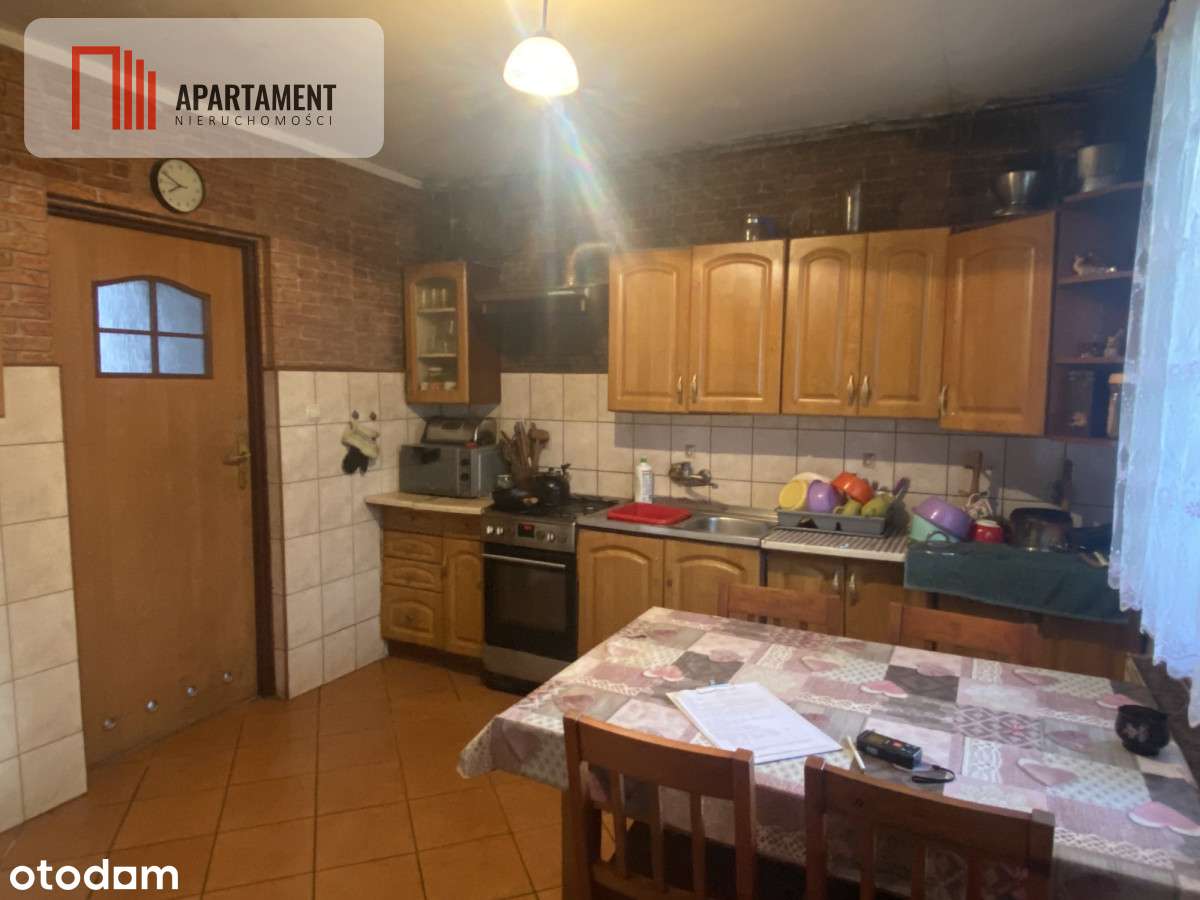 Dom Siedlisko z budynkami gospodarczymi-9