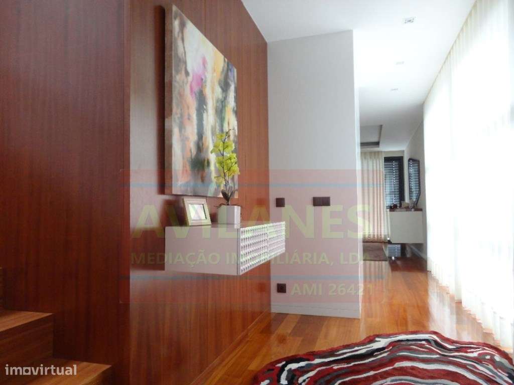 MOR C/ PISCINA - LOBÃO-2