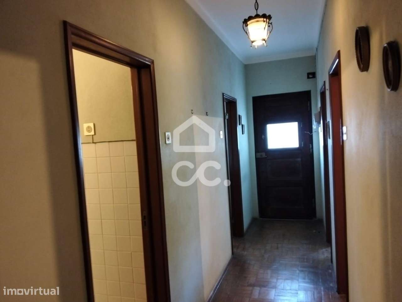 Moradia T5 inserida em lote de 376 m²-44