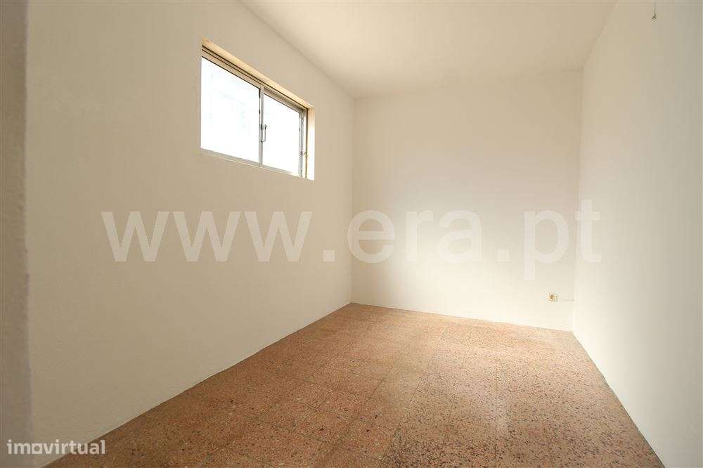 Moradia Geminada 2 quartos, Venda-24