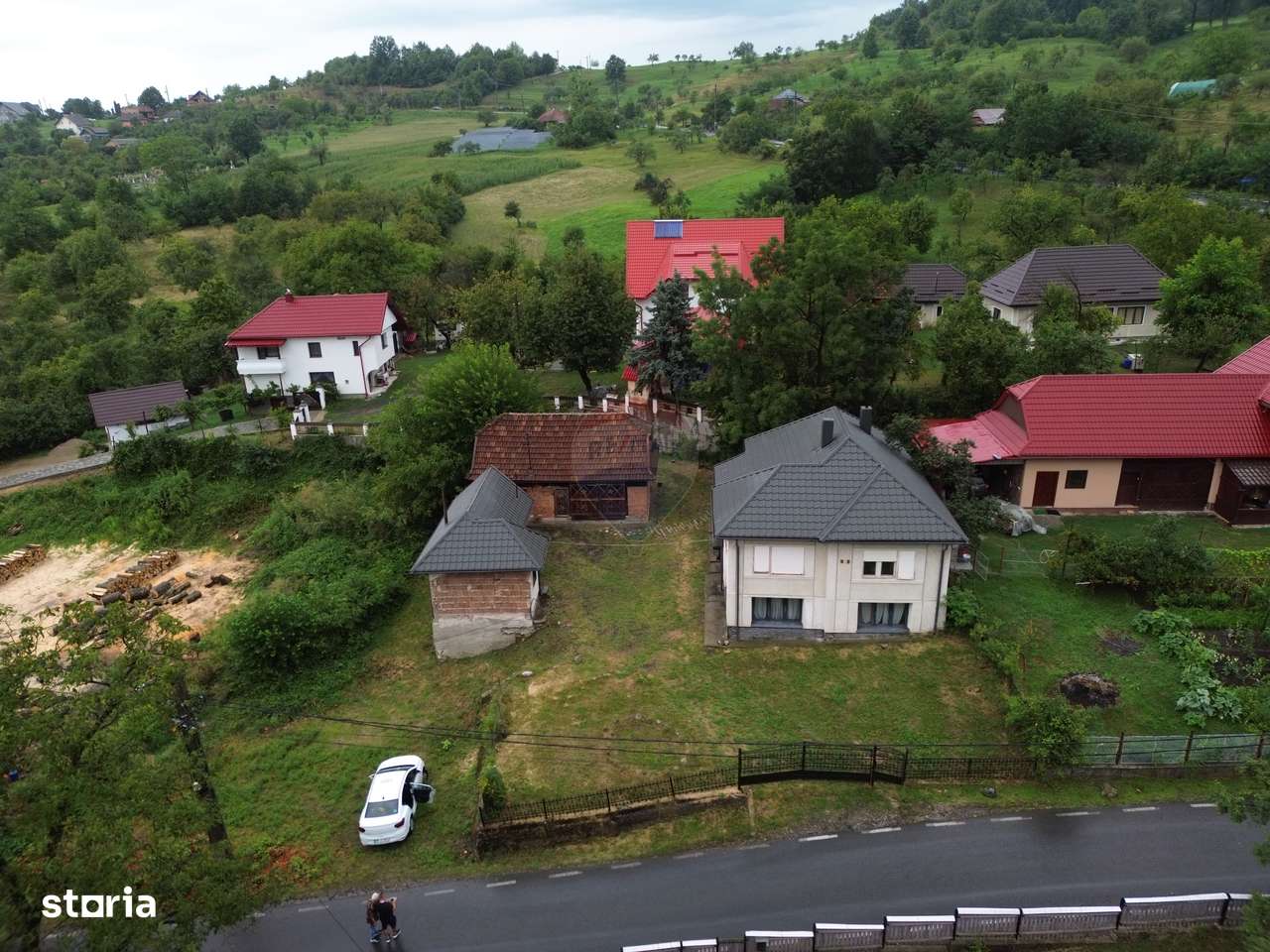 De vânzare casă din caramida cu teren – zonă Pensiunea Secret Garden - Imagine principală: 2/20