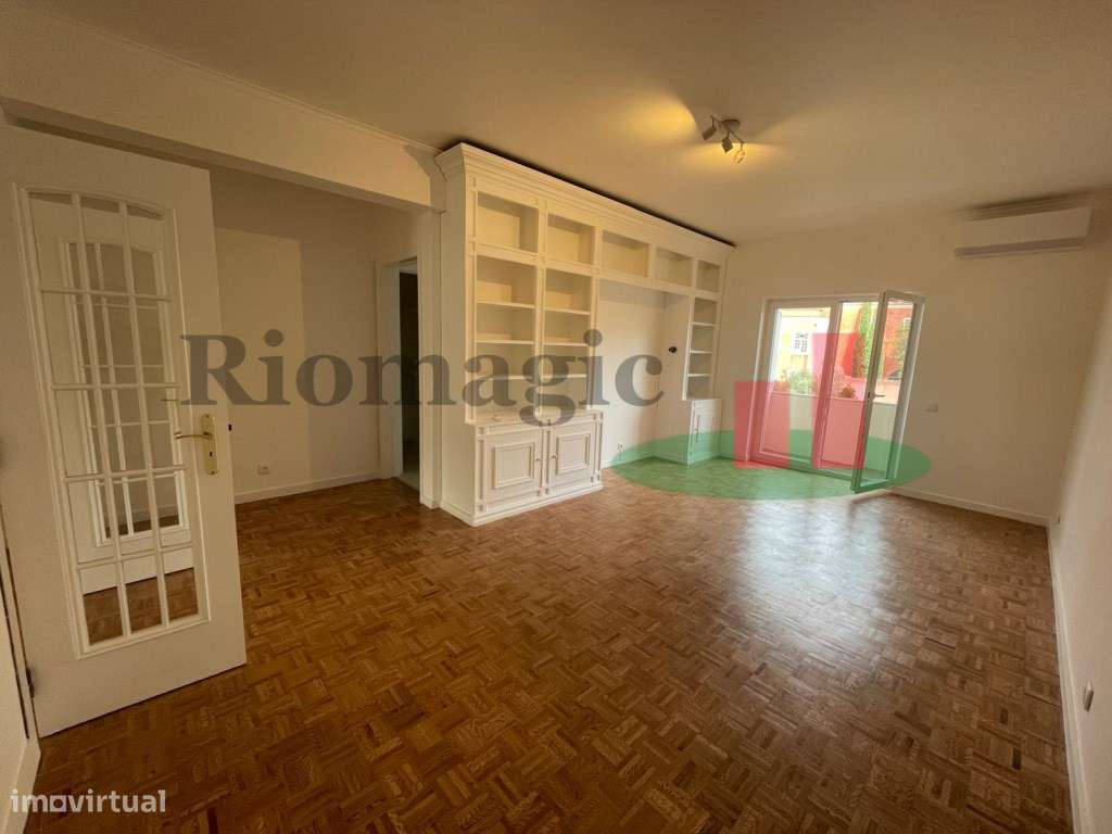 Apartamento T2 disponível para Arrendamento a 200m do Metro do Rato... - Grande imagem: 2/18