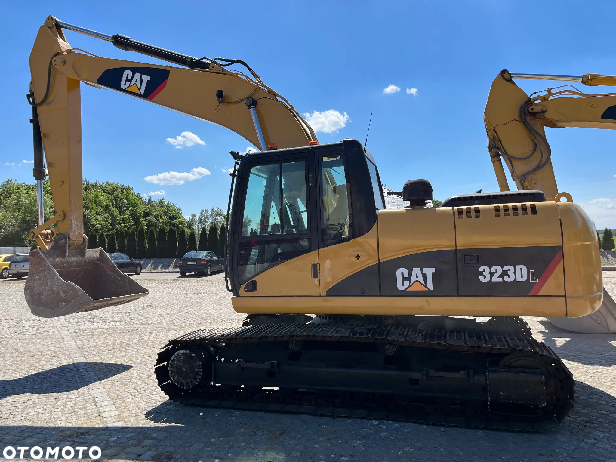 Caterpillar 323DL - 2