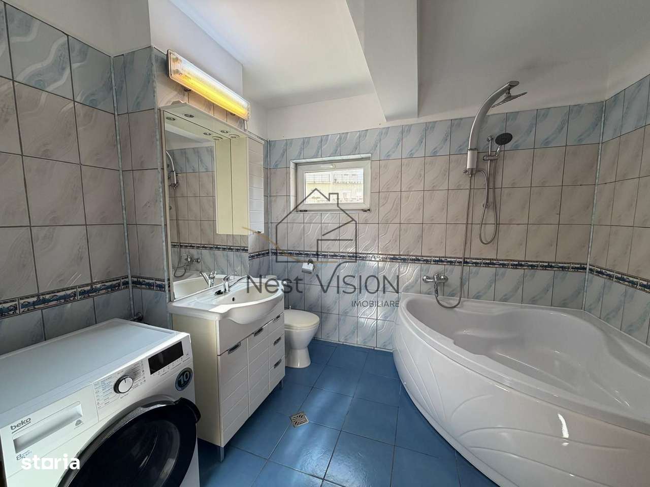 Apartament spațios cu 4 camere cu garaj - zona Ștrand-13