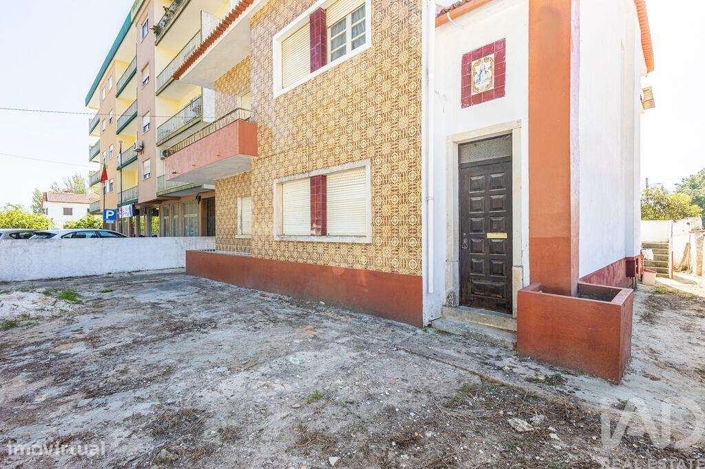 Casa de Cidade T6 em Rio Maior de 240,00 m2 - Grande imagem: 4/30