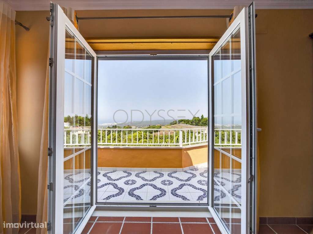 Villa T3 com piscina e vistas panorâmicas aninhada na aldeia histór...-39