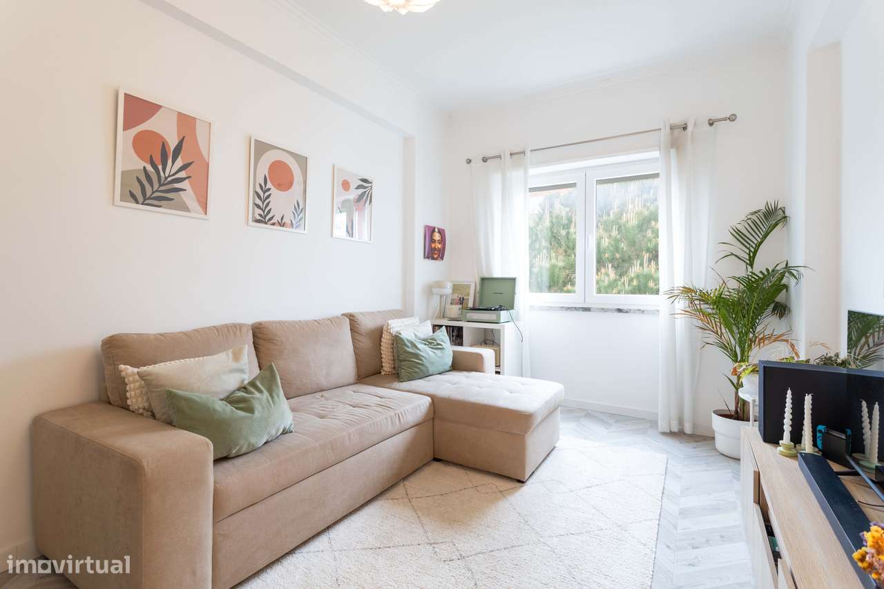 APARTAMENTO T2 EM MASSAMÁ-2