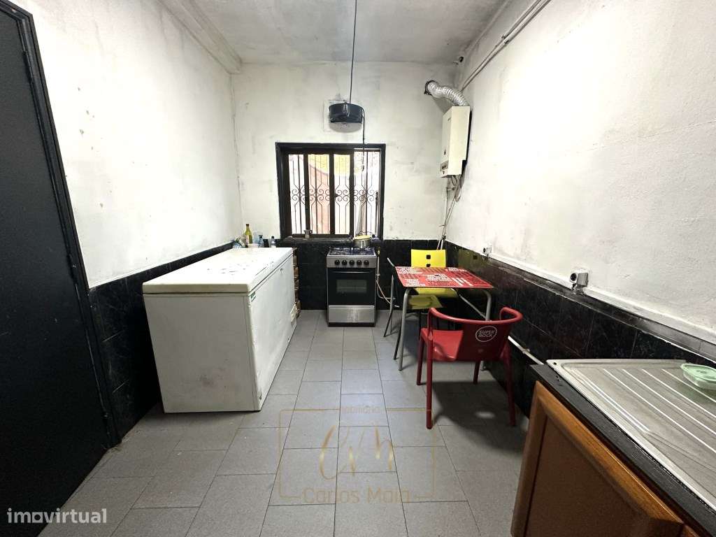 Moradia V4 Retorta com jardim, junto ao rio ave-17