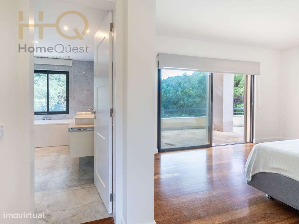 Moradia T4+2 Bairro da Martinha-49