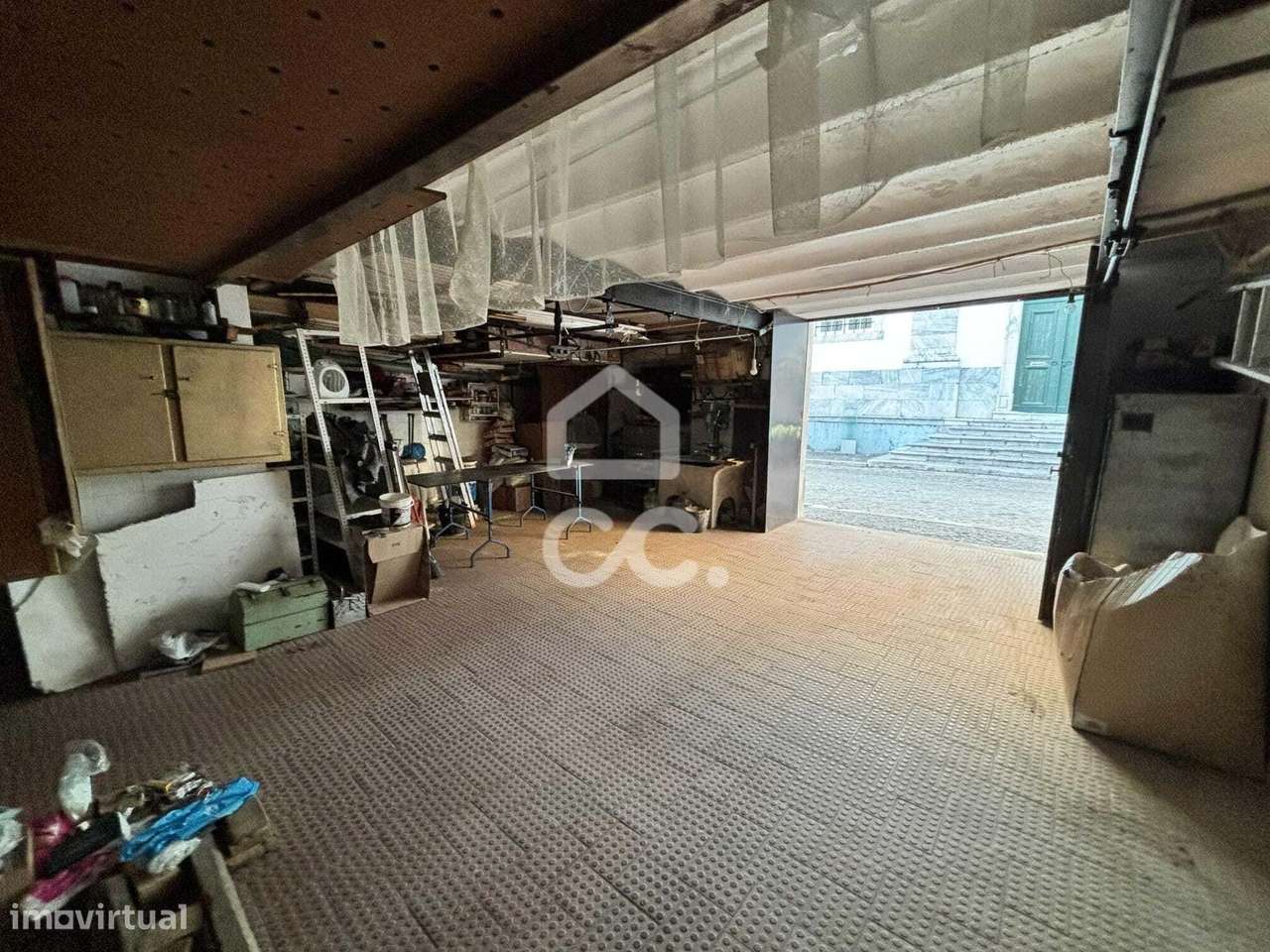 Moradia com 4 quartos no centro da cidade com garagem-5