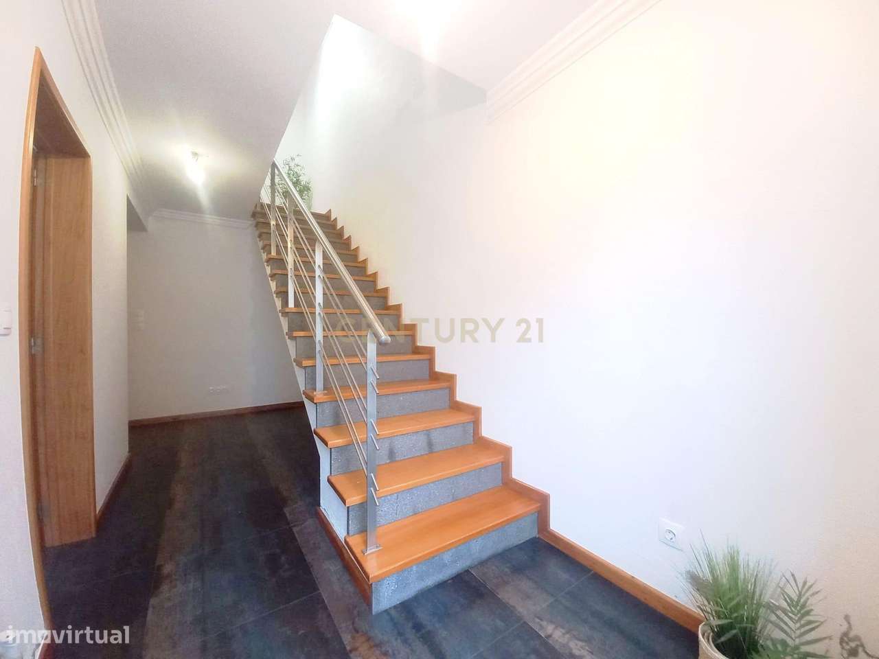 Excelente Moradia T3 na Freguesia de São Pedro – Ponta Delgada - Grande imagem: 5/24