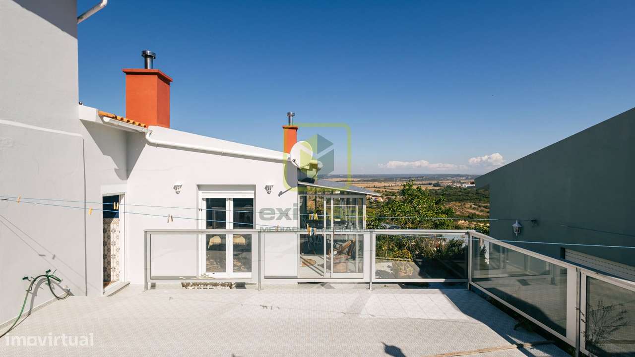 Moradia T4 com vistas deslumbrantes-46