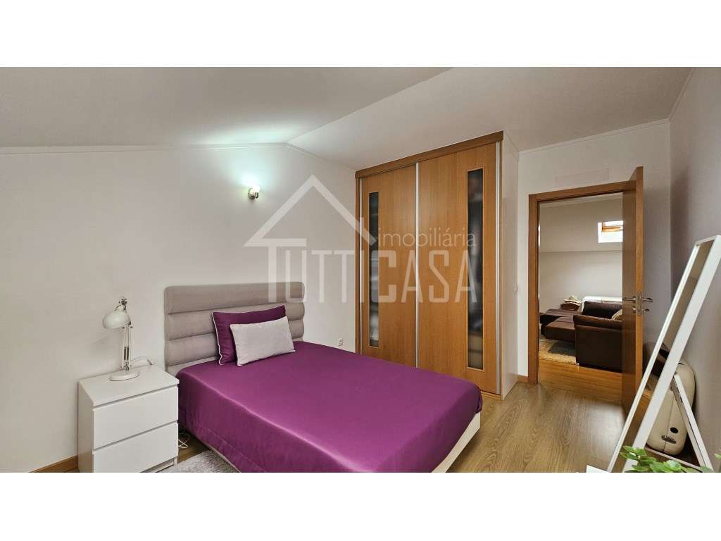 Apartamento estilo duplex T2+1 na Malveira-43