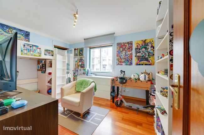 Apartamento T3, Mem Martins, com excelentes áreas,  de 2001-6