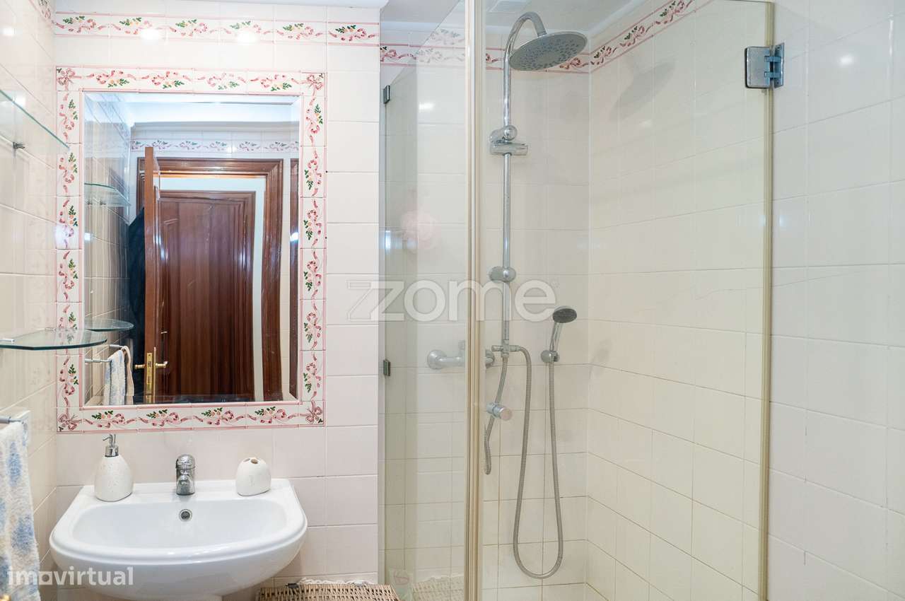 Apartamento T3 com Lareira, Parqueamento e Arrecadação – Santa Mar...-9