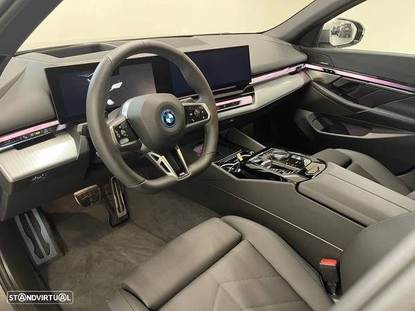 BMW i5 eDrive40 - 7