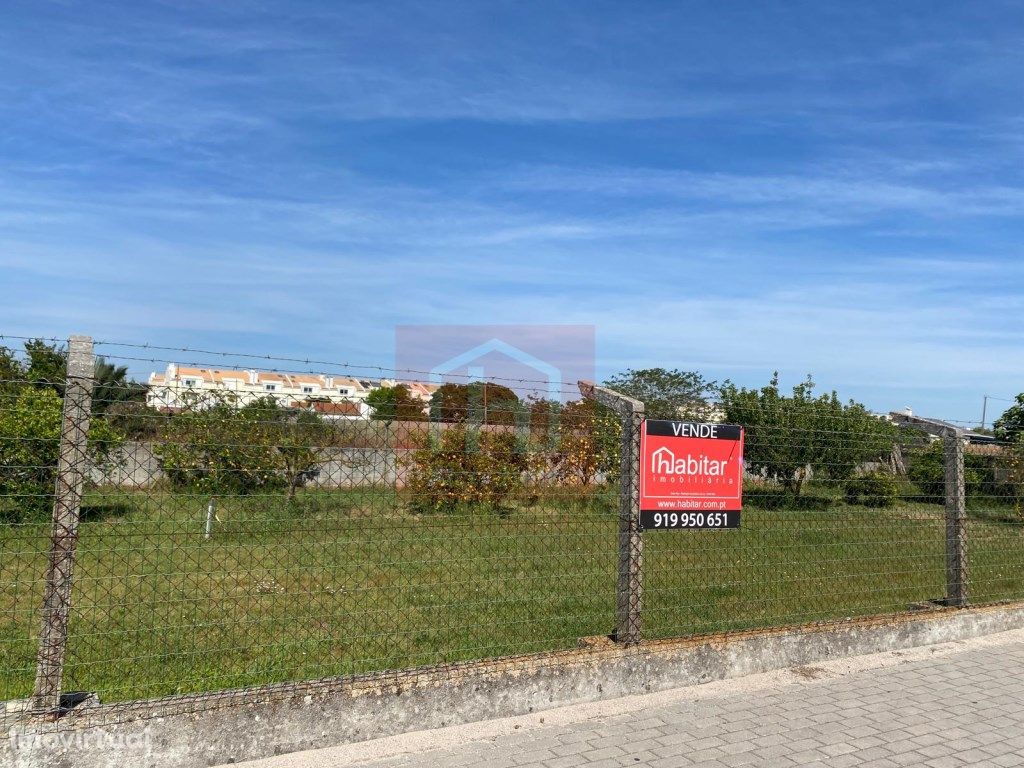 Terreno urbano para construção na Lag...