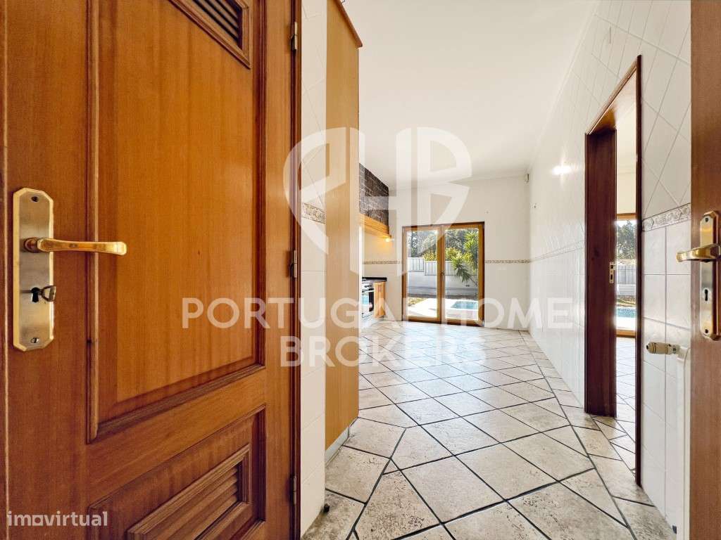 Moradia Isolada V3+2 com Piscina nas Sesimbra - Caixas - Grande imagem: 4/60