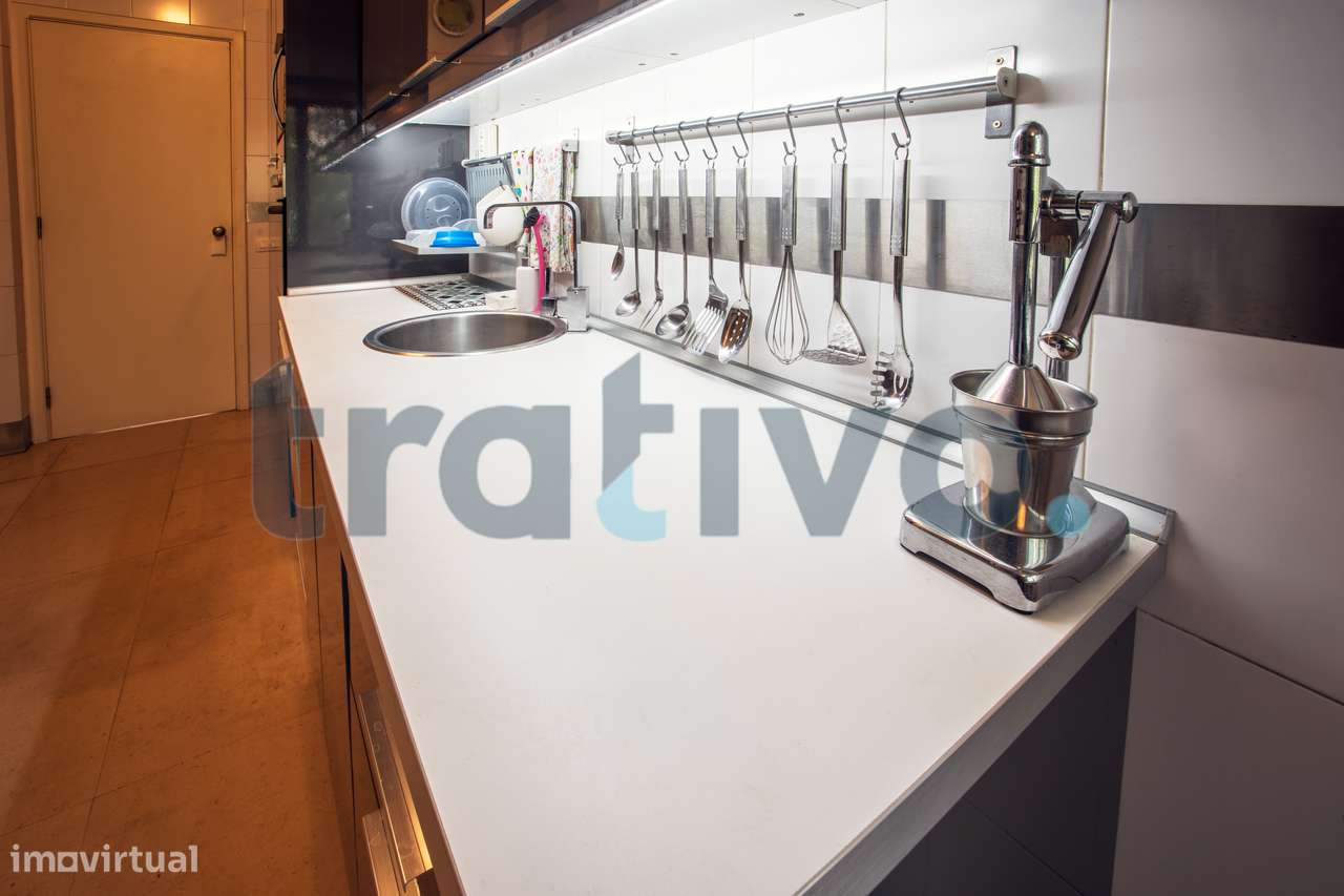 Vende-se apartamento T3 condomínio privado Rua Virgílio Correia Lisboa-6
