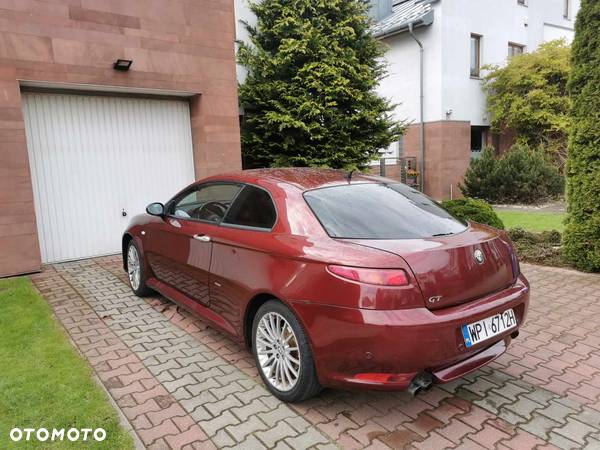 Alfa Romeo GT 1.9JTD 16V Distinctive - 4