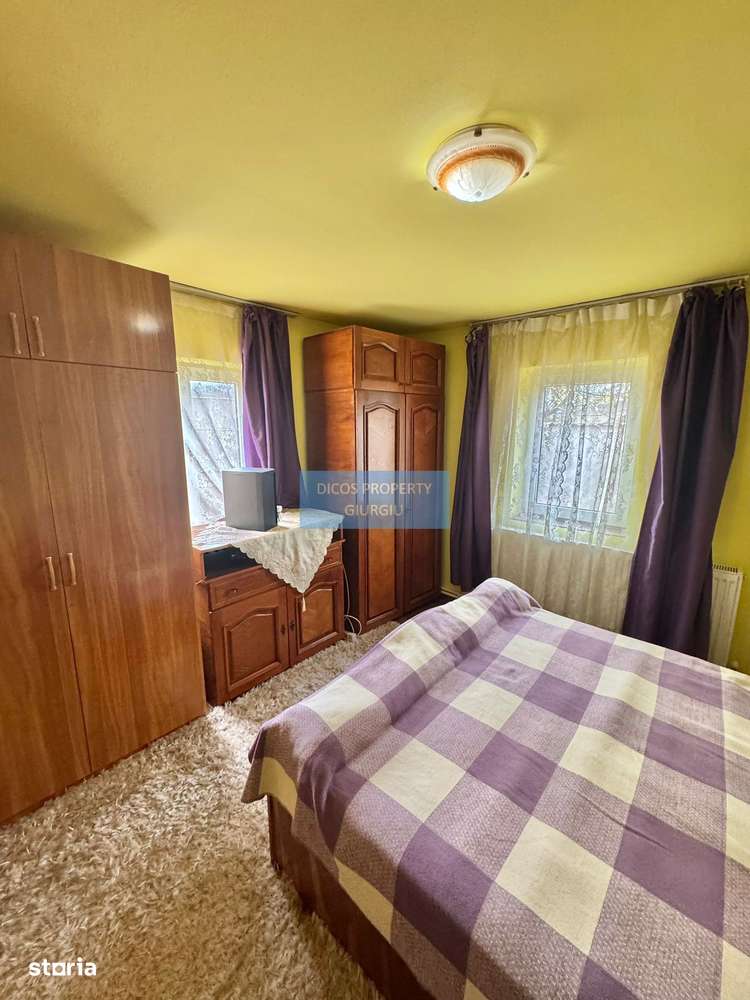 De vânzare casă cu 4 camere, garaj - Imagine principală: 5/17