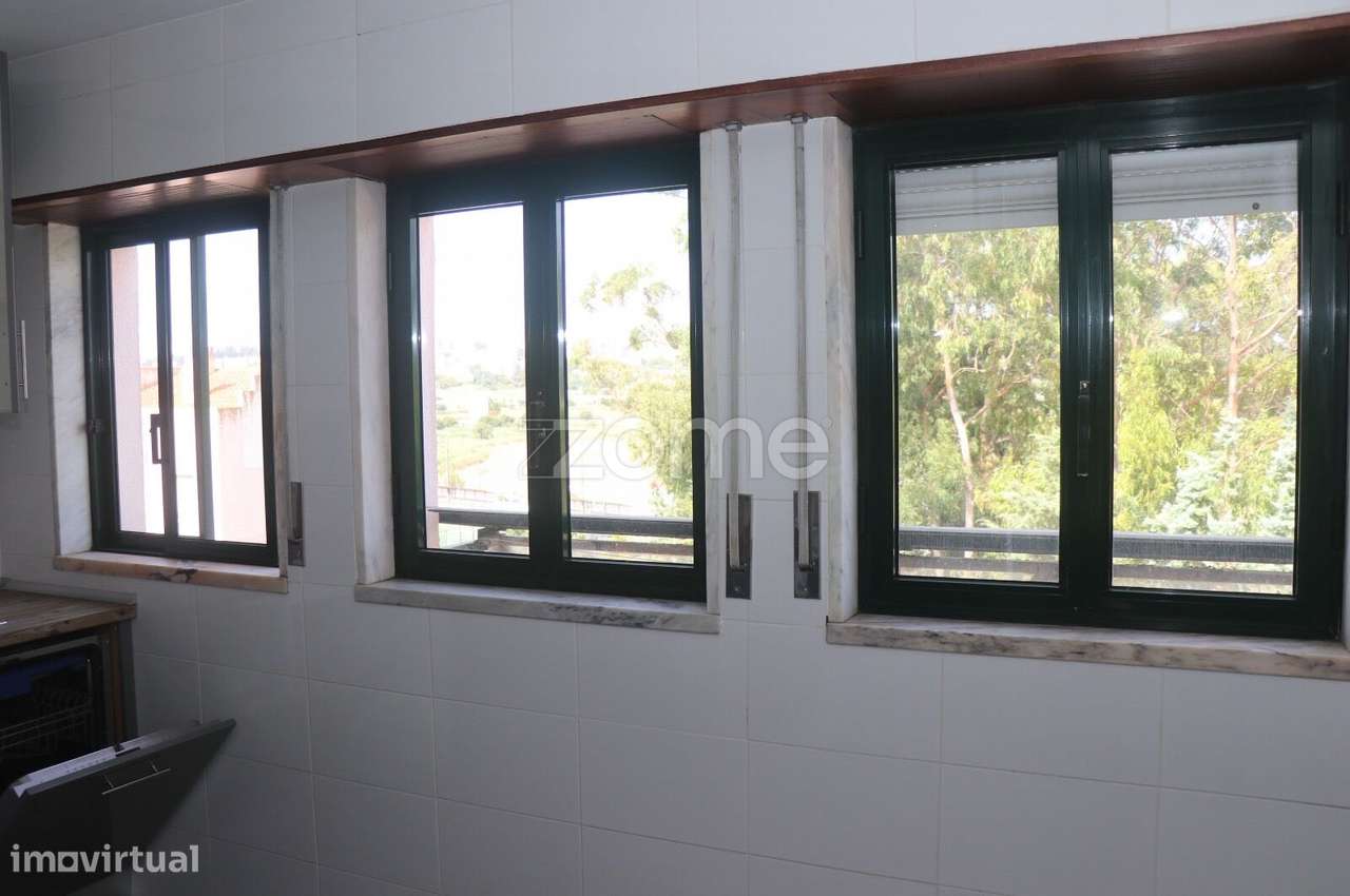 T3 Renovado em Frielas-14