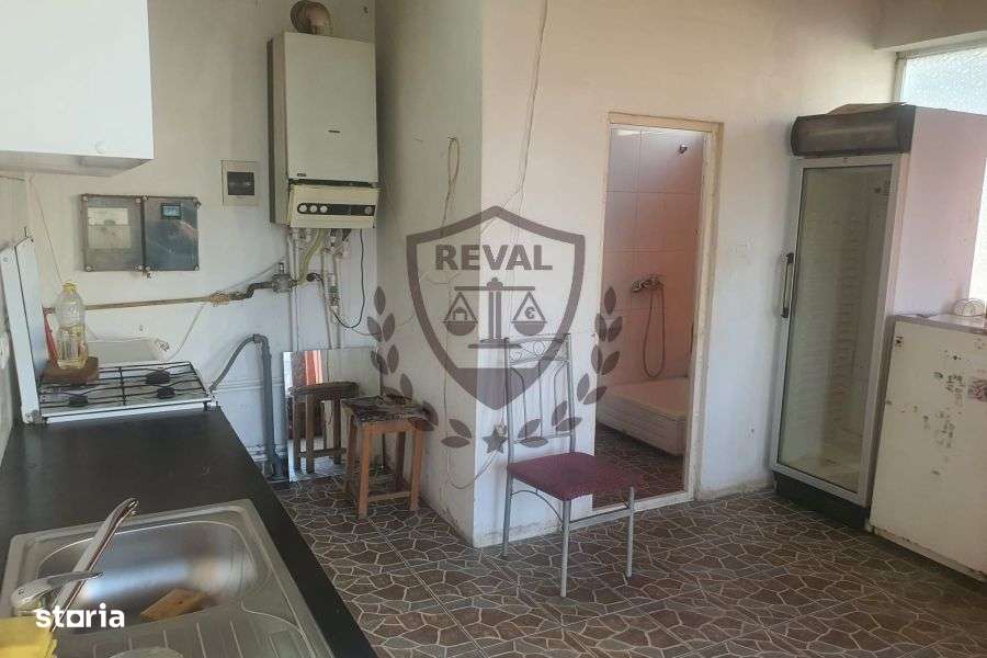 Spatiu comercial in supr. de 100 mp., situat in Sebes, zona Centrala. - Imagine principală: 5/10