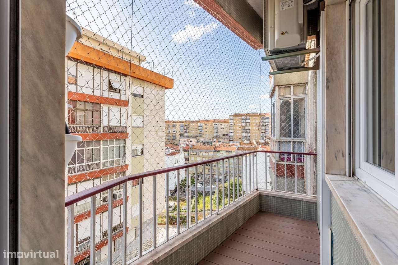 Apartamento T2 em Sacavém-12