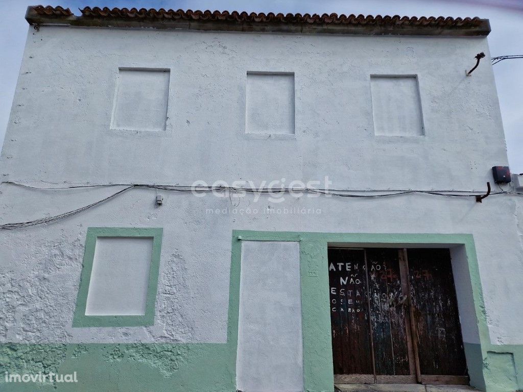 Ruína para reconstrução nas Calhetas com linda vista sobr...