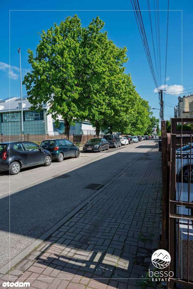 Bliźniak. Warszawa, przy al. Krakowskiej-11